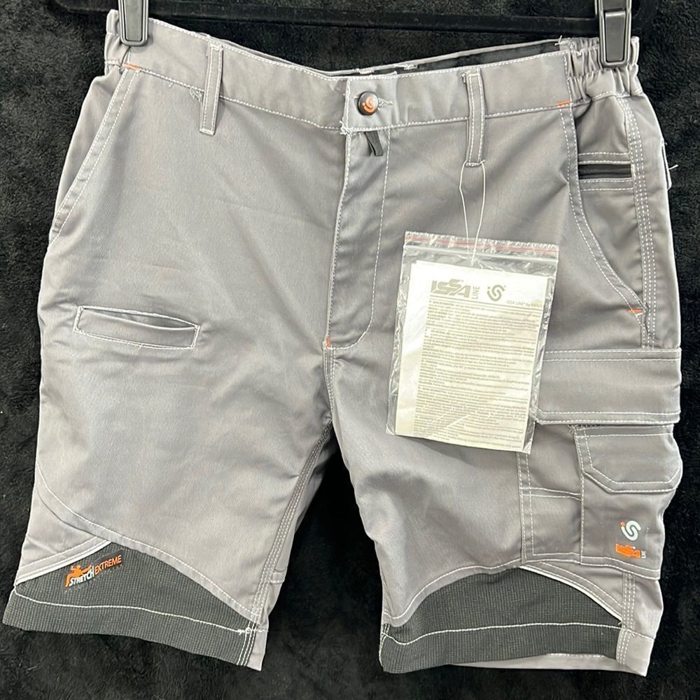 NWT first class work where ISS a line shorts
